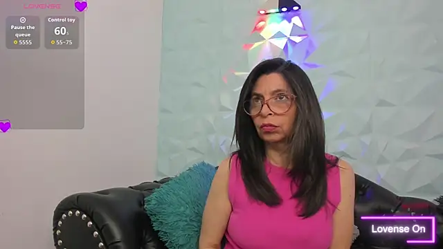 Snapshot of SabinaDeluxe_cg chatting on November 19, 2025, 12:16 pm SabinaDeluxe cg online show from November 19, 2025, 12:16 pm