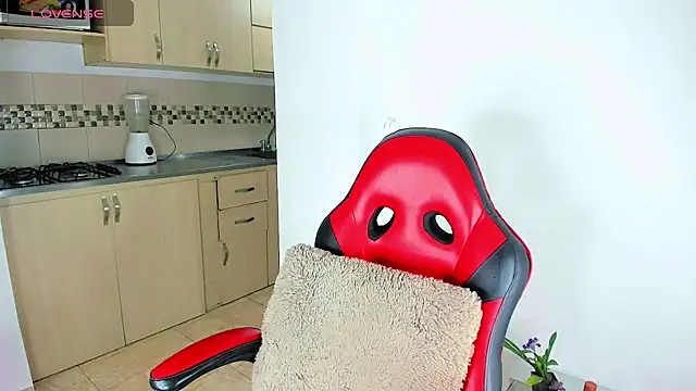 Snapshot of alexandra_cute chatting on October 31, 2025, 6:43 am alexandra cute online show from October 31, 2025, 6:43 am