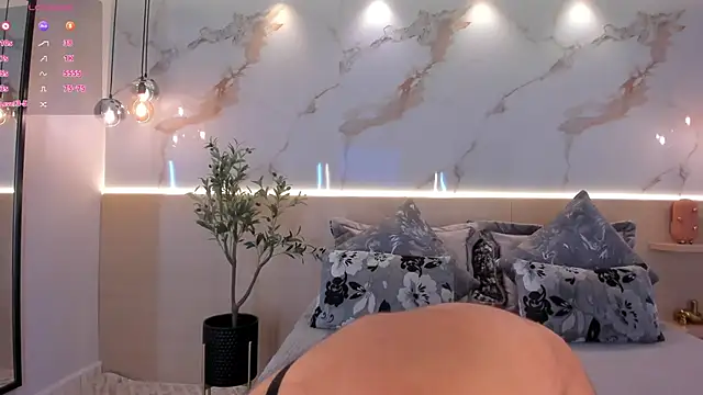 Snapshot of isabellasouza chatting on September 25, 2025, 12:00 pm isabellasouza online show from September 25, 2025, 12:00 pm