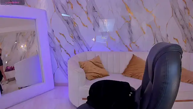 Snapshot of AmbarJames_ chatting on November 30, 2025, 11:55 am AmbarJames online show from November 30, 2025, 11:55 am