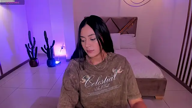 AmbarJames  online show from January 10, 2026, 12:11 pm