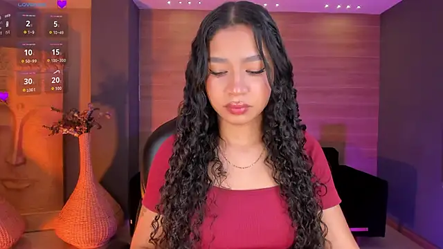 Snapshot of SophieHouston_ chatting on November 19, 2025, 4:34 am SophieHouston online show from November 19, 2025, 4:34 am