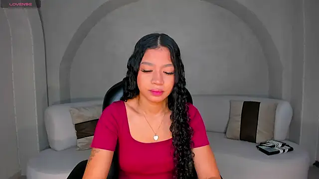 Snapshot of SophieHouston_ chatting on October 30, 2025, 4:33 am SophieHouston online show from October 30, 2025, 4:33 am