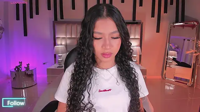 Snapshot of SophieHouston_ chatting on December 5, 2025, 3:49 am SophieHouston online show from December 5, 2025, 3:49 am