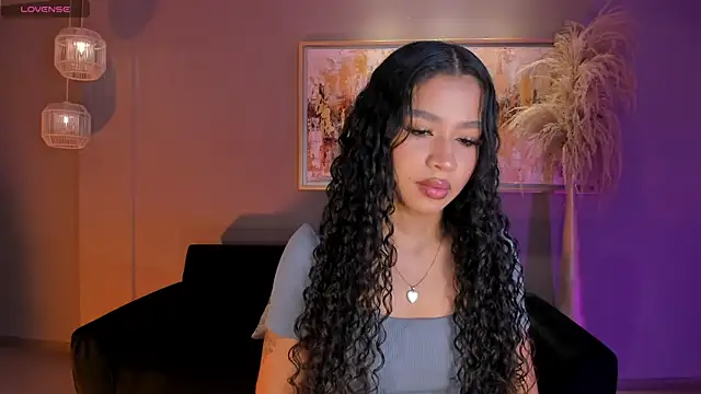 Snapshot of SophieHouston_ chatting on November 29, 2025, 3:50 am SophieHouston online show from November 29, 2025, 3:50 am