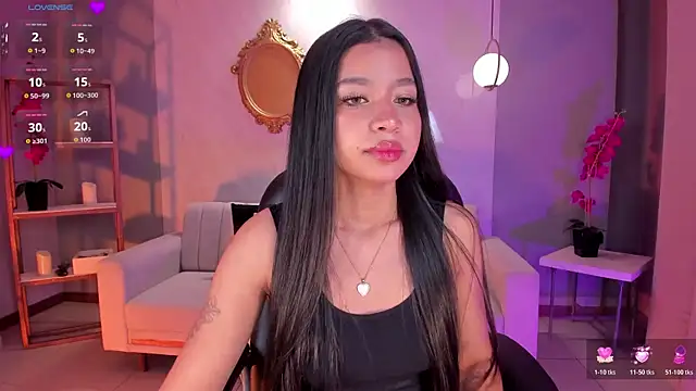 Snapshot of SophieHouston_ chatting on November 9, 2025, 4:27 am SophieHouston online show from November 9, 2025, 4:27 am