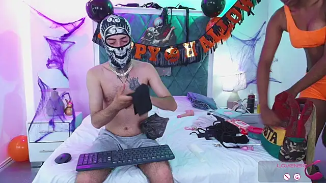 Asha zuri and adam online show from October 31, 2025, 12:24 pm