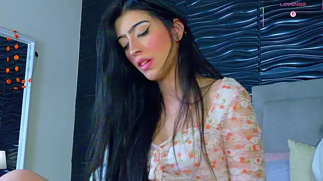 Snapshot of Ambar_Bull chatting on December 17, 2025, 1:05 pm Ambar Bull online show from December 17, 2025, 1:05 pm