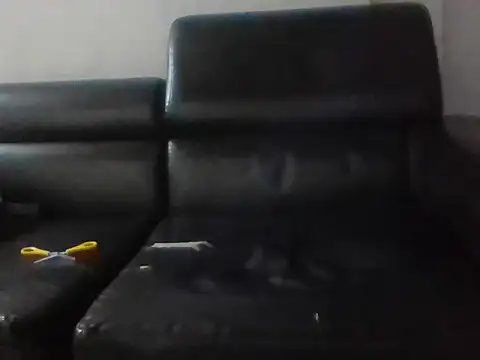 santiii   12 online show from April 16, 2026, 3:29 am