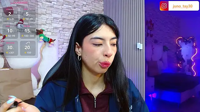 Snapshot of juno_tay chatting on December 15, 2025, 11:49 am juno tay online show from December 15, 2025, 11:49 am