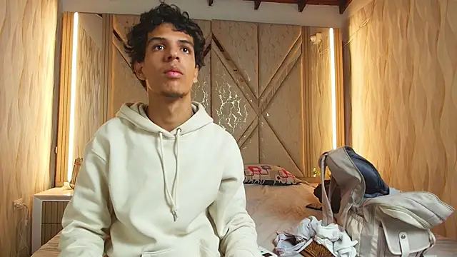 Hotcouple 222 online show from March 15, 2026, 7:32 pm