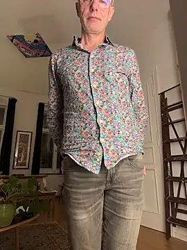 Snapshot of SexyLeon8 chatting on November 14, 2025, 10:35 pm SexyLeon8 online show from November 14, 2025, 10:35 pm