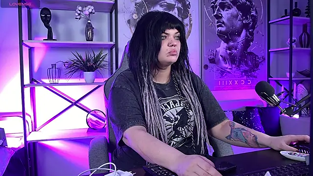 MaryHarrys online show from April 10, 2026, 11:23 pm