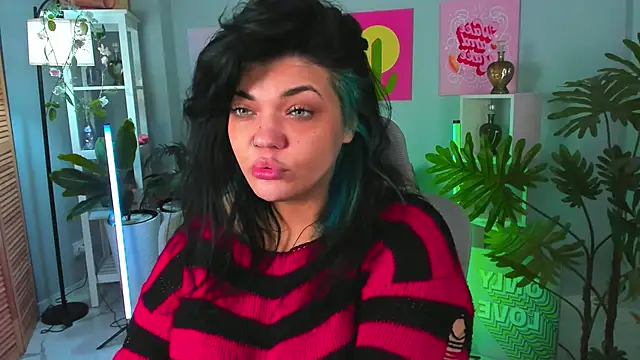 Snapshot of MaryHarrys chatting on November 5, 2025, 2:36 am MaryHarrys online show from November 5, 2025, 2:36 am