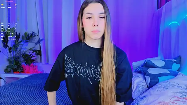 -CindyLou online show from November 28, 2025, 5:18 am