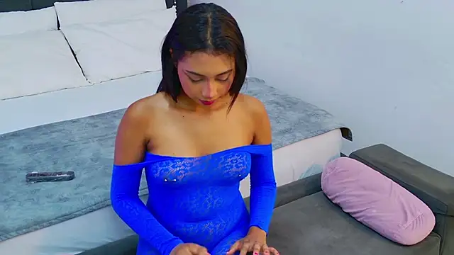 Becca Grims online show from November 10, 2025, 3:33 am