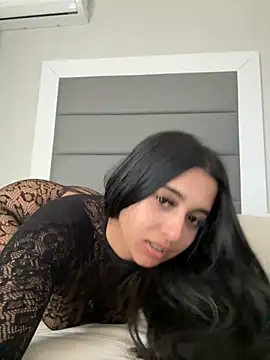 Snapshot of LilMisIndianx chatting on November 24, 2025, 9:42 am LilMisIndianx online show from November 24, 2025, 9:42 am