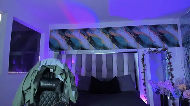 Adaara Rey online show from December 1, 2025, 7:15 pm