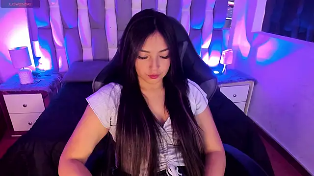 Adaara Rey online show from October 21, 2025, 8:19 pm