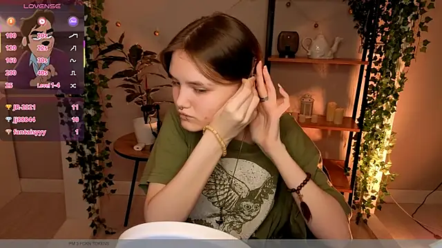 Snapshot of Dilara_xBaby chatting on June 2, 2026, 2:06 pm Dilara xBaby online show from June 2, 2026, 2:06 pm