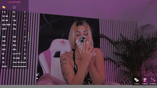 daisyblushh online show from December 20, 2025, 4:10 pm