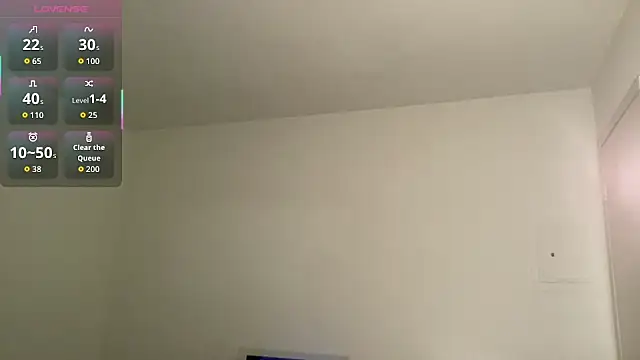 maskedgirl5005 online show from October 27, 2025, 2:01 am