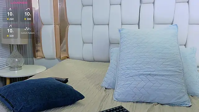 Snapshot of drooling4daddy chatting on November 4, 2025, 12:58 am drooling4daddy online show from November 4, 2025, 12:58 am