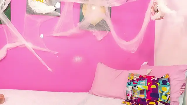 Snapshot of drooling4daddy chatting on October 15, 2025, 8:06 pm drooling4daddy online show from October 15, 2025, 8:06 pm