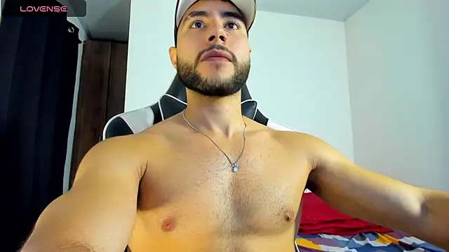 Snapshot of bryan_mugn chatting on October 26, 2025, 10:54 pm bryan mugn online show from October 26, 2025, 10:54 pm