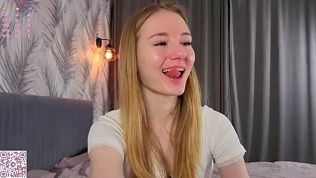 ElvinaRose online show from February 2, 2026, 2:21 am