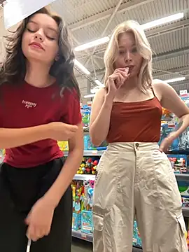 Snapshot of Cum_girlss chatting on September 12, 2025, 4:23 am Cum girlss online show from September 12, 2025, 4:23 am