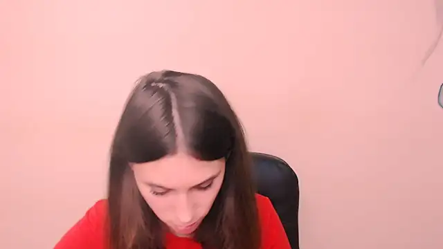 RosaRay  online show from November 4, 2025, 8:07 am