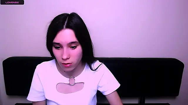 RosaRay  online show from April 2, 2026, 6:31 am