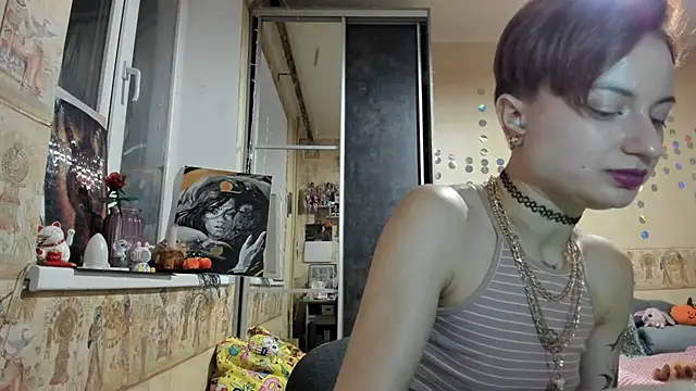 Snapshot of WatsonMi chatting on November 22, 2025, 5:12 pm WatsonMi online show from November 22, 2025, 5:12 pm