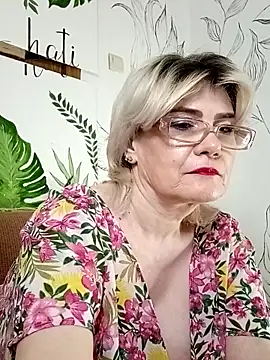 Catty Lady online show from May 24, 2026, 7:47 pm