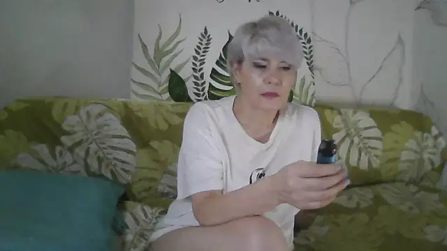 Snapshot of Catty_Lady chatting on November 22, 2025, 6:07 pm Catty Lady online show from November 22, 2025, 6:07 pm