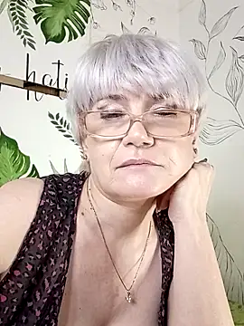 Snapshot of Catty_Lady chatting on November 8, 2025, 8:56 pm Catty Lady online show from November 8, 2025, 8:56 pm