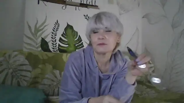 Catty Lady online show from December 20, 2025, 5:49 pm