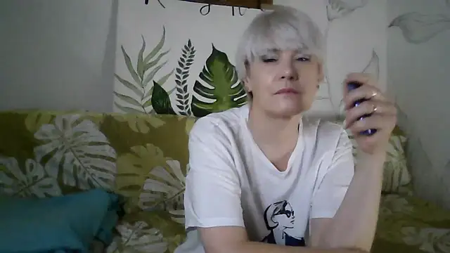 Snapshot of Catty_Lady chatting on November 11, 2025, 6:03 pm Catty Lady online show from November 11, 2025, 6:03 pm