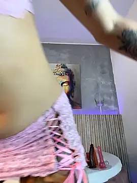 Saracooper   online show from February 27, 2026, 9:47 pm