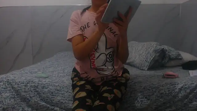 Snapshot of sabrina_v_ chatting on November 20, 2025, 9:47 pm sabrina v online show from November 20, 2025, 9:47 pm