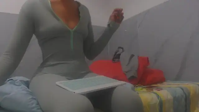 Snapshot of sabrina_v_ chatting on December 15, 2025, 9:42 pm sabrina v online show from December 15, 2025, 9:42 pm