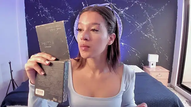 Snapshot of ZoeWestt chatting on September 10, 2025, 8:41 pm ZoeWestt online show from September 10, 2025, 8:41 pm