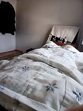 ejderizmirde online show from February 4, 2026, 8:42 am