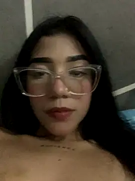 Snapshot of ElaRose_12 chatting on November 13, 2025, 6:34 pm ElaRose 12 online show from November 13, 2025, 6:34 pm