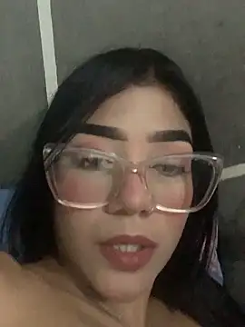 Snapshot of ElaRose_12 chatting on November 25, 2025, 6:52 pm ElaRose 12 online show from November 25, 2025, 6:52 pm