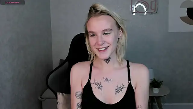 Carolin Miller online show from November 7, 2025, 8:52 am