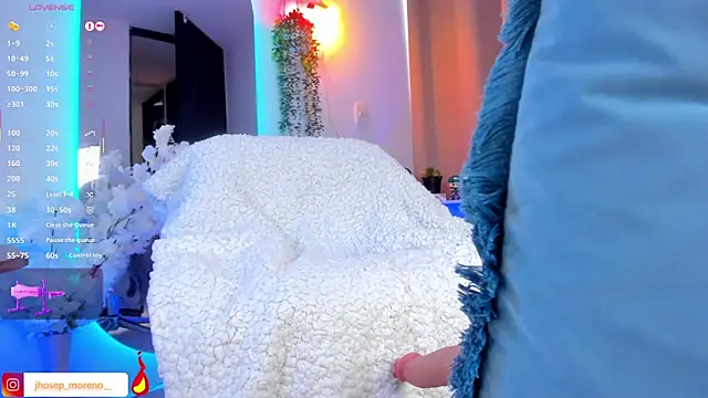 jhosepMoreno online show from May 11, 2026, 4:04 pm