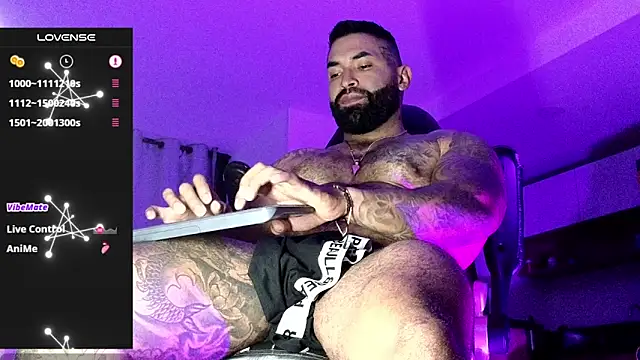 Max-prada online show from February 21, 2026, 2:02 am