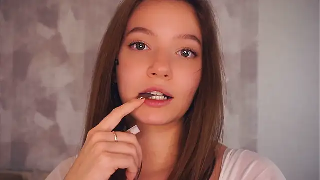 Snapshot of SilverGalen chatting on November 21, 2025, 8:13 am SilverGalen online show from November 21, 2025, 8:13 am